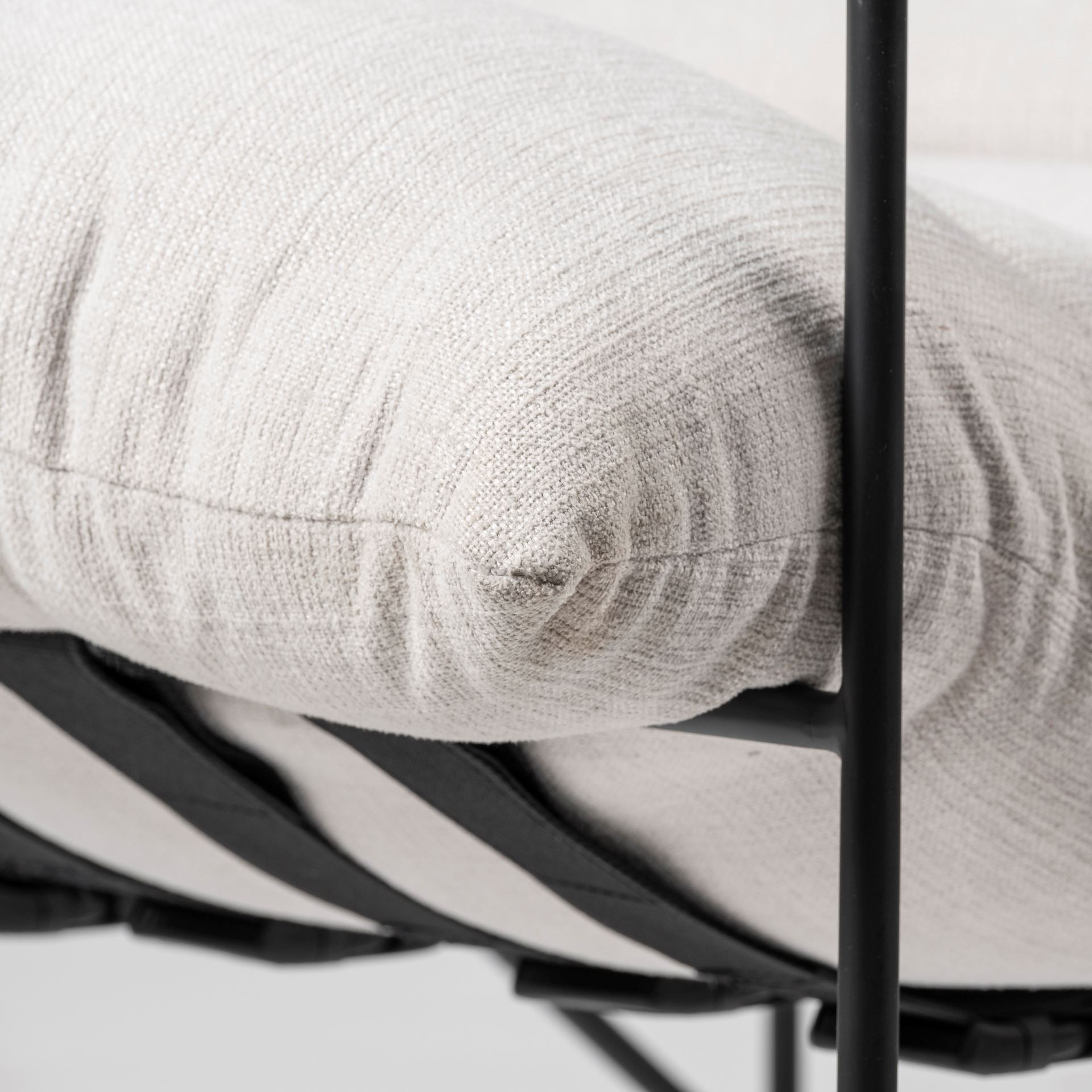 Leonidas Accent Chair