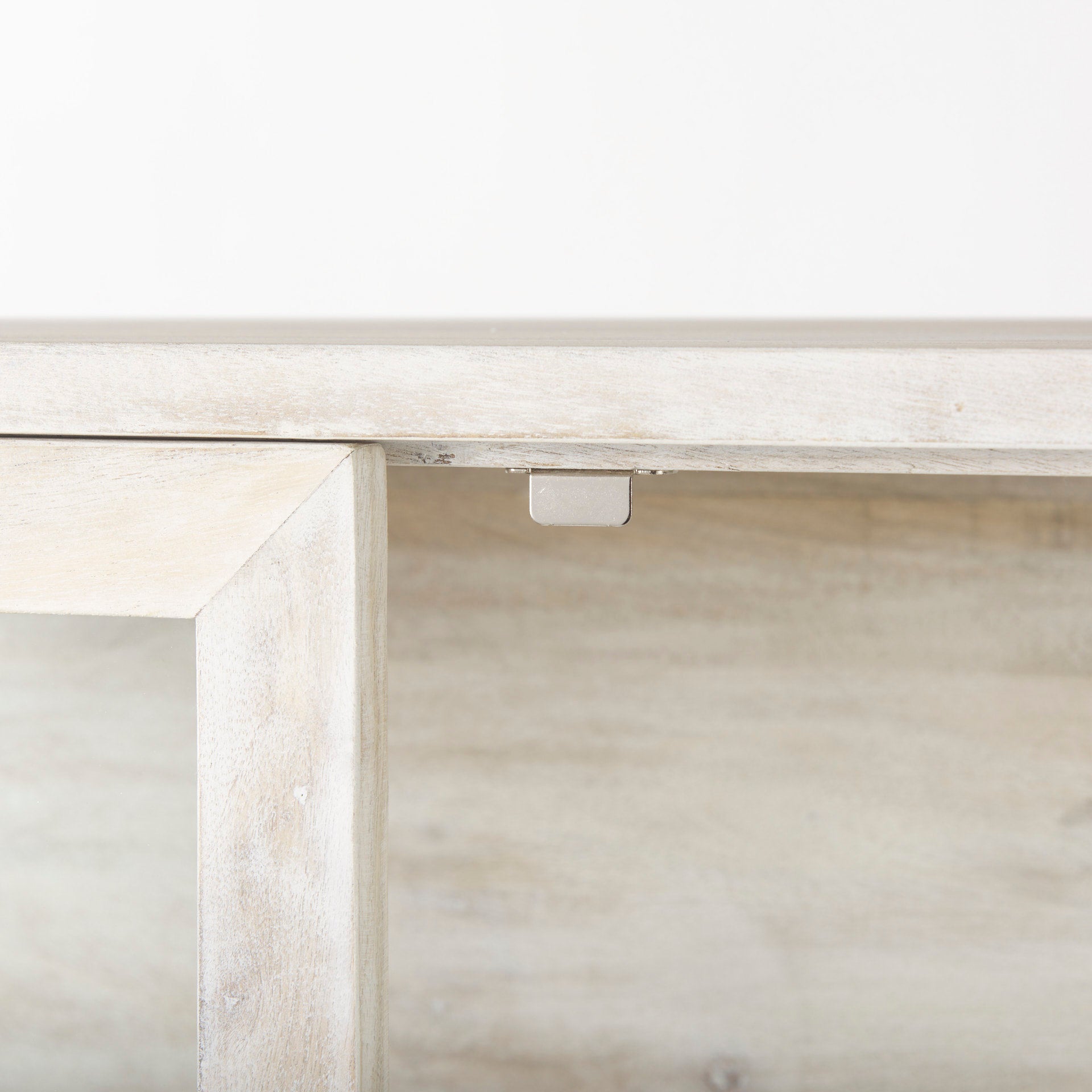 Arelius Accent Cabinet