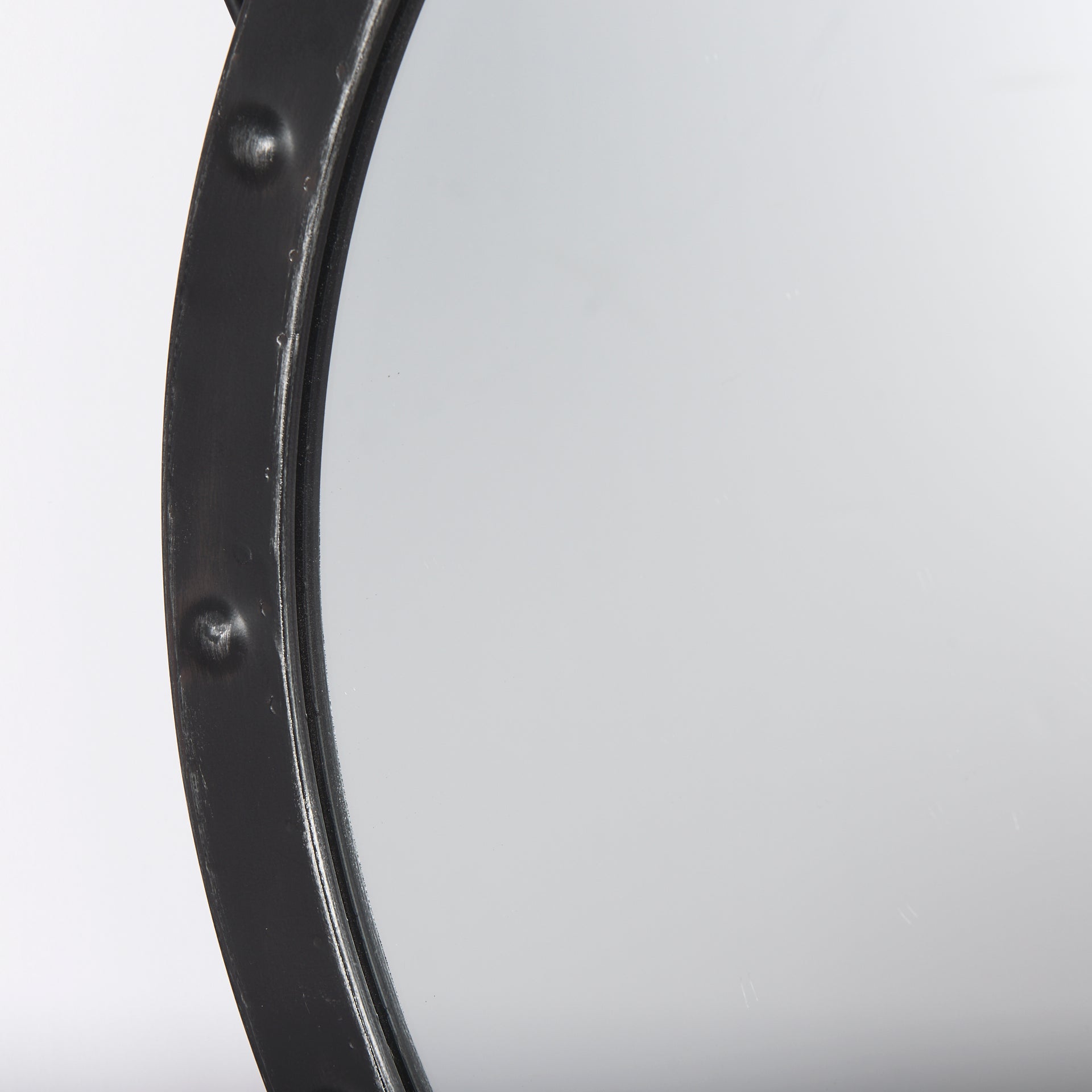 Pendula 27L x 27H Round Metal Frame Mirror