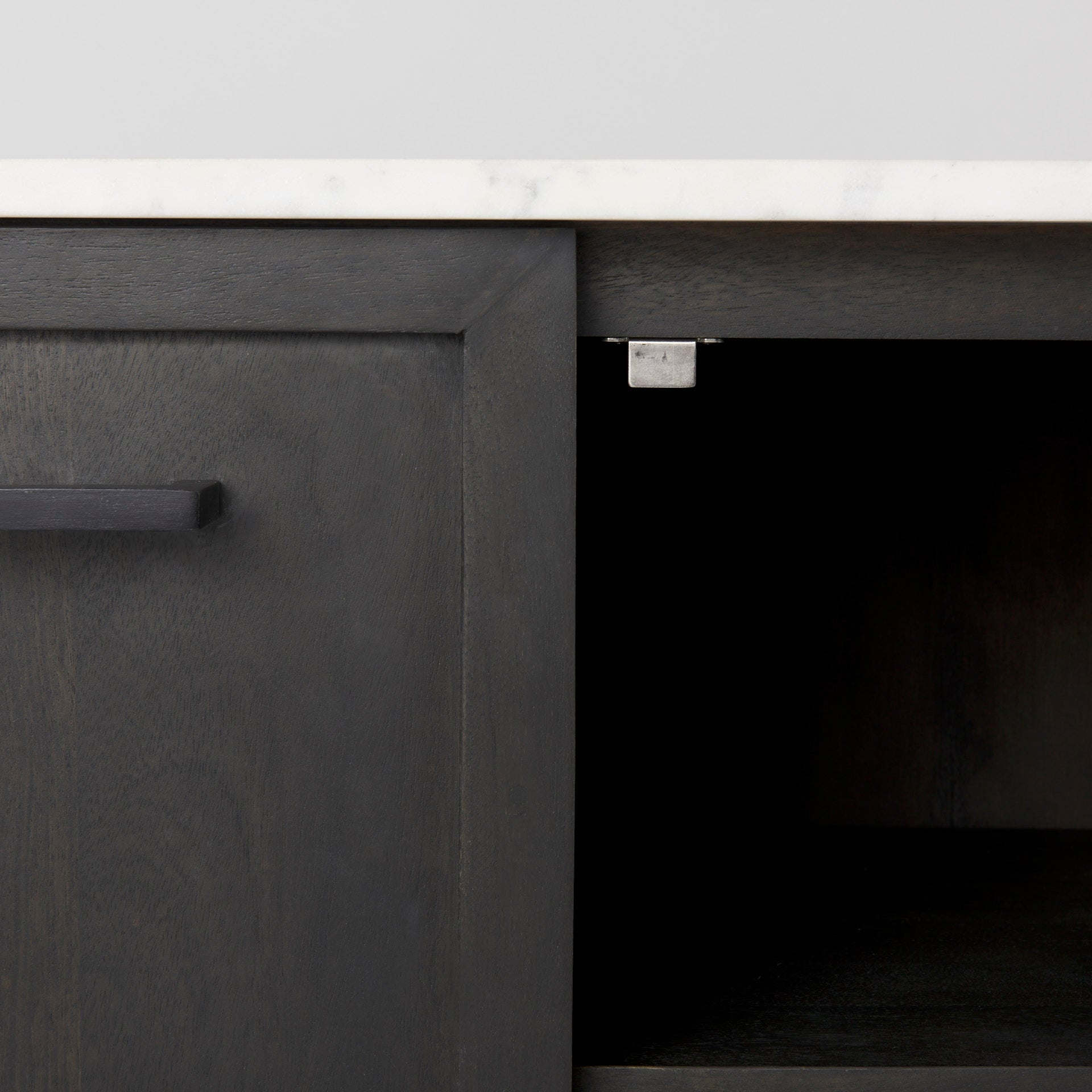Divina Sideboard