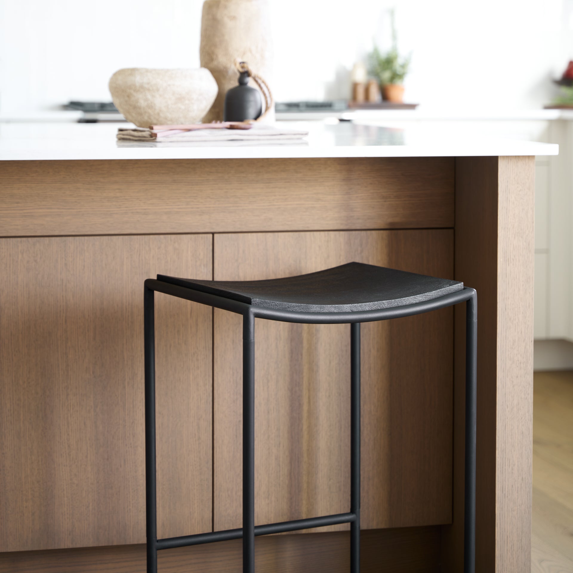 Taniel Counter Stool