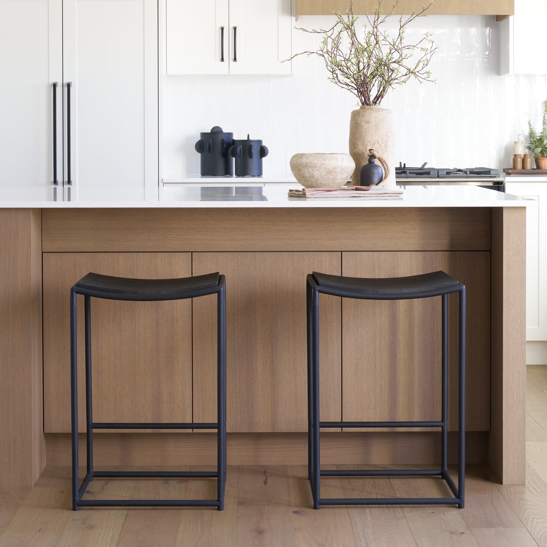 Taniel Counter Stool