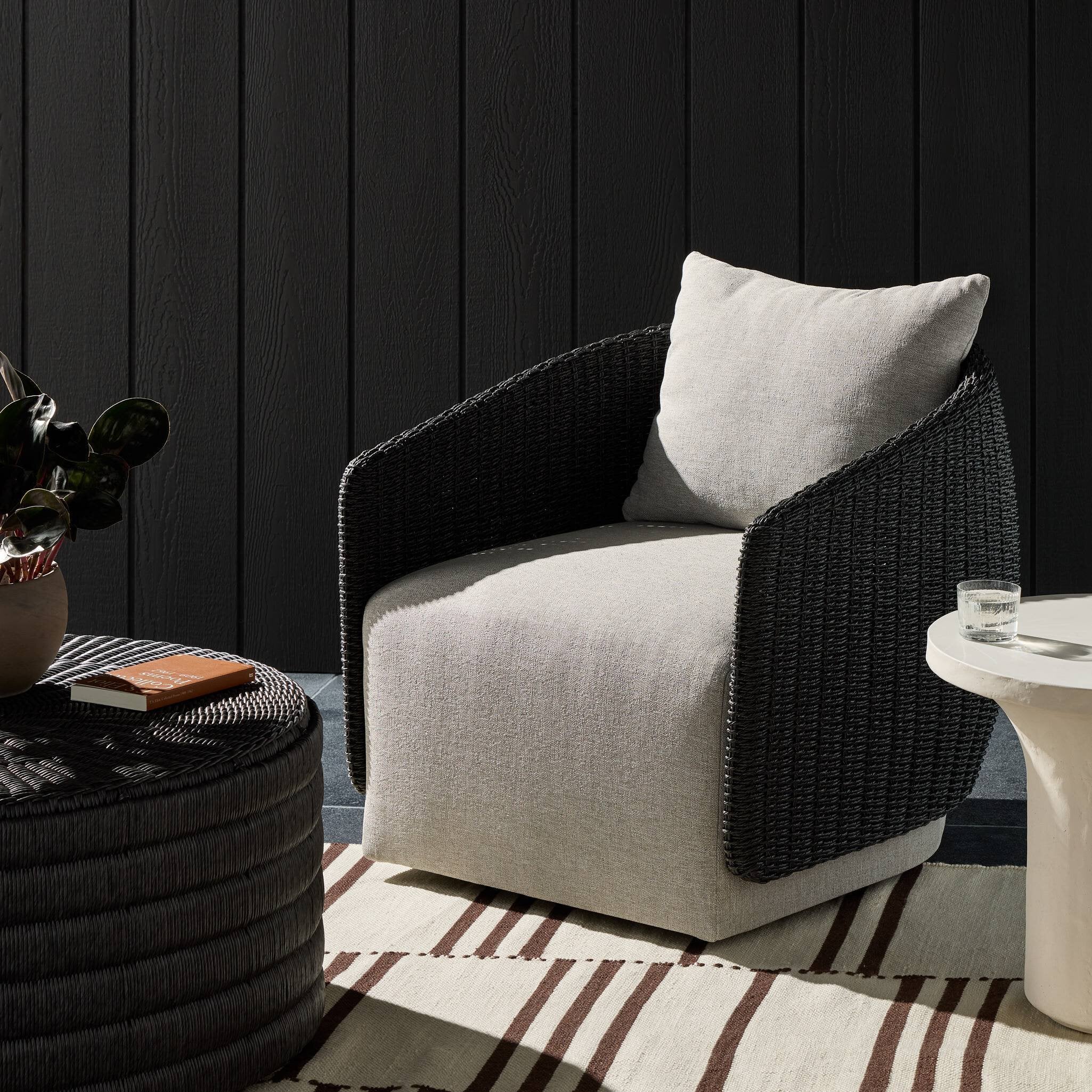 Maven Outdoor Swivel Chair