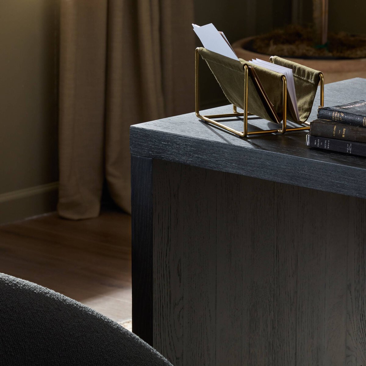 Posada Desk