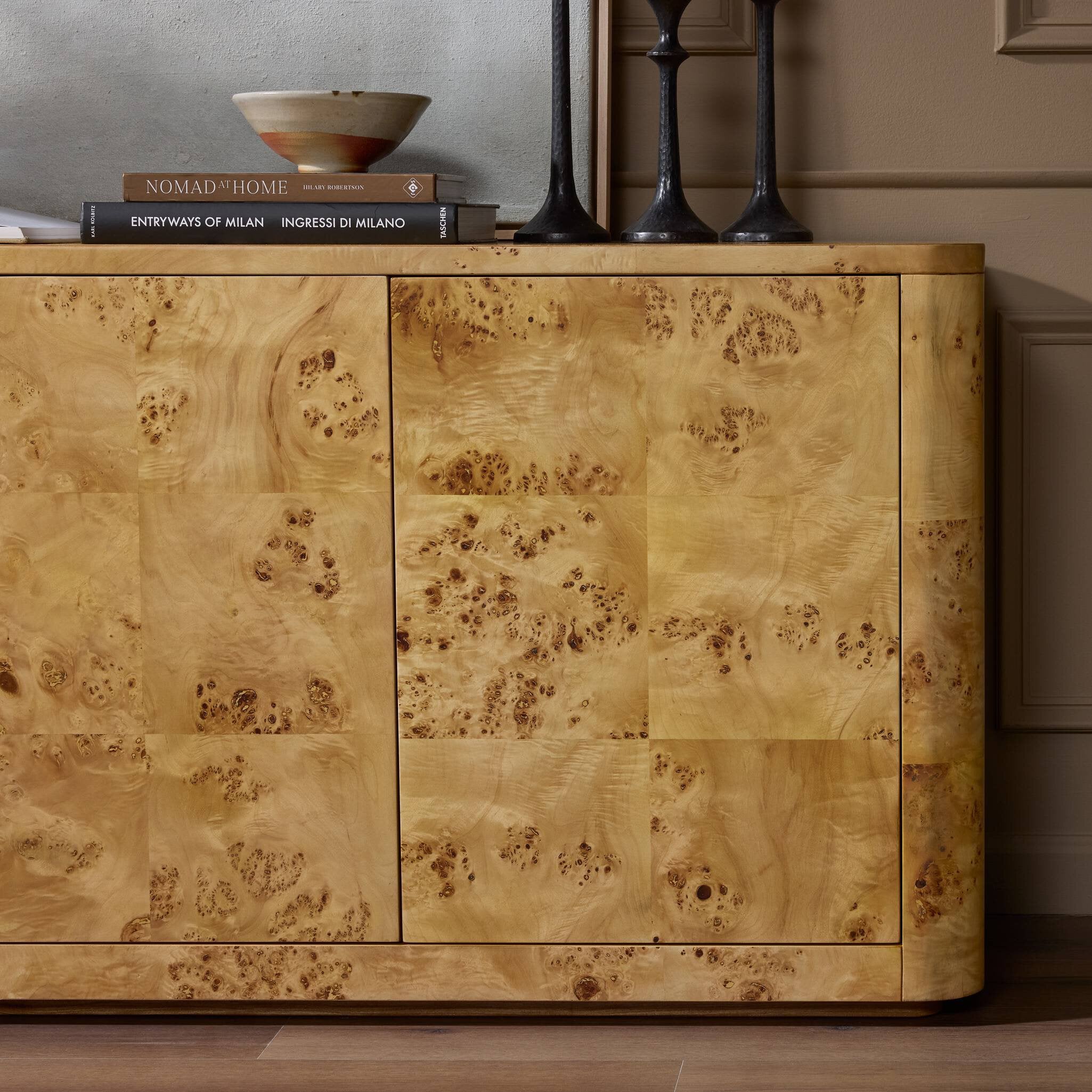 Mullins Media Console