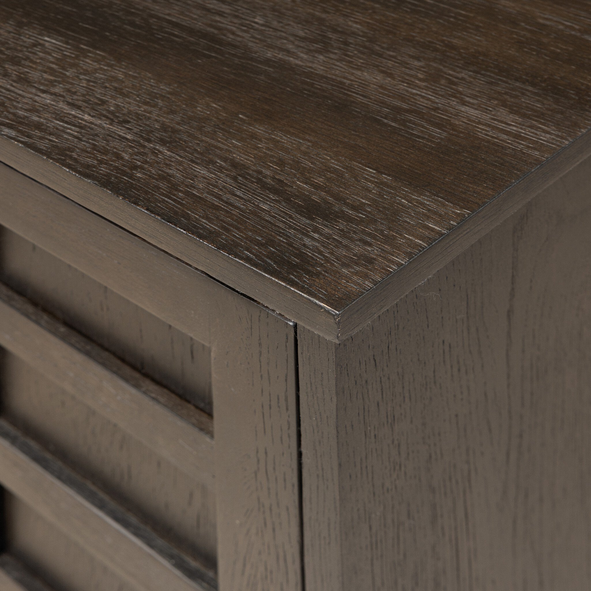 Alessio Nightstand