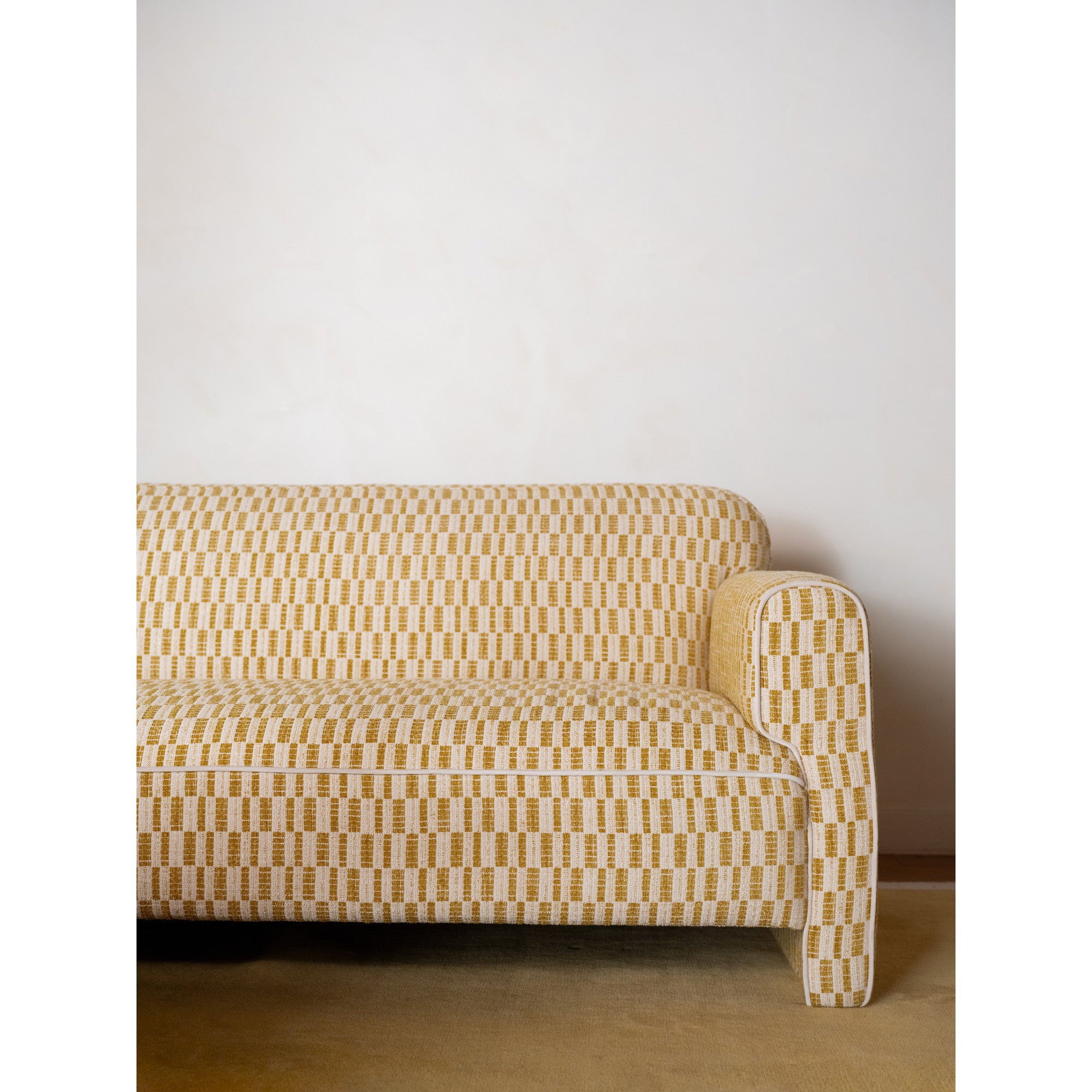 Leo Sofa