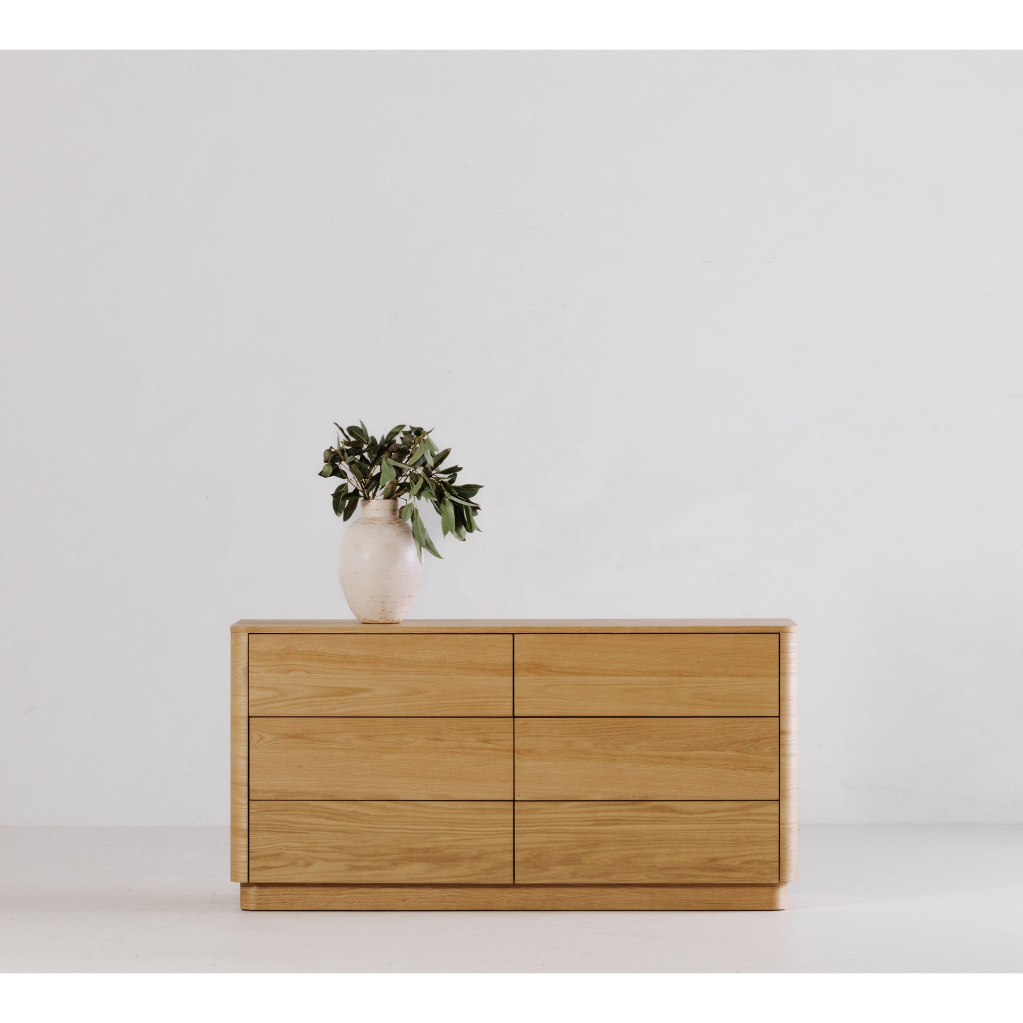 Round Off Dresser