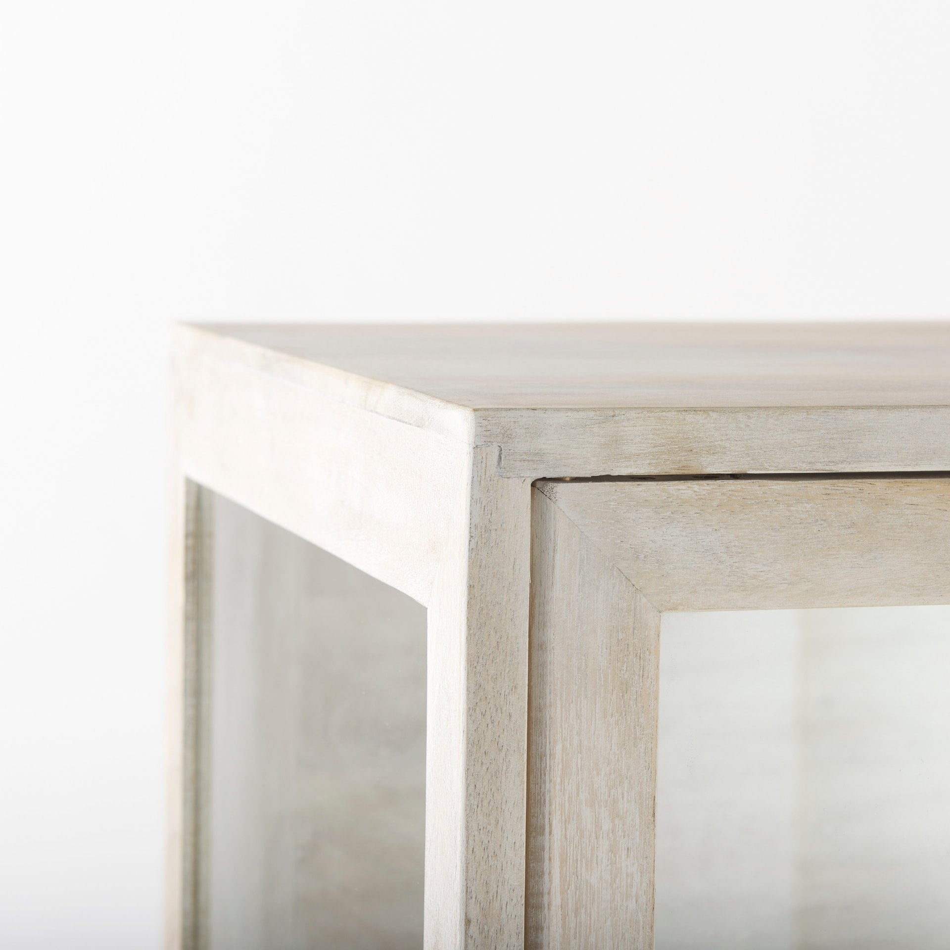 Arelius Accent Cabinet