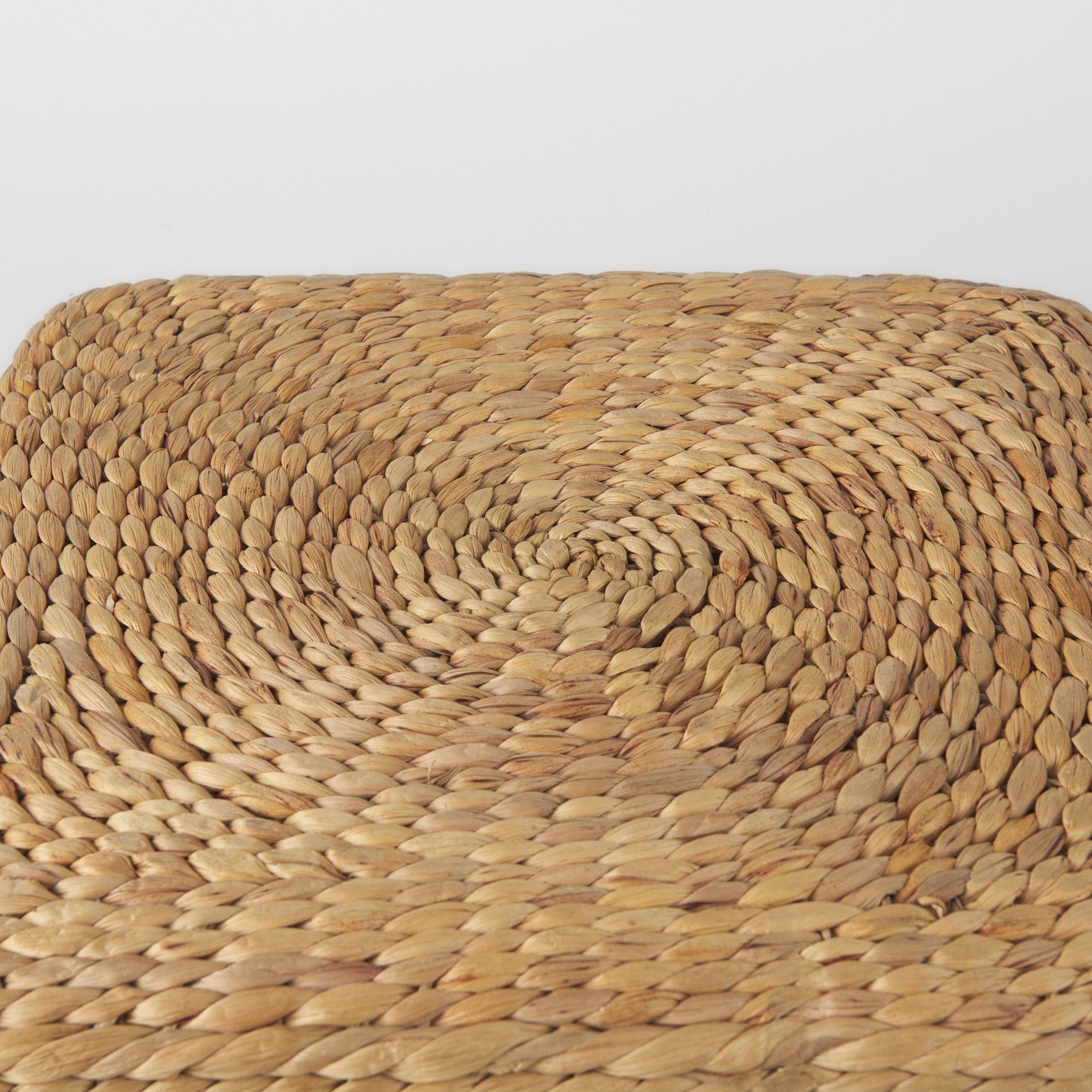 Maya Pouf