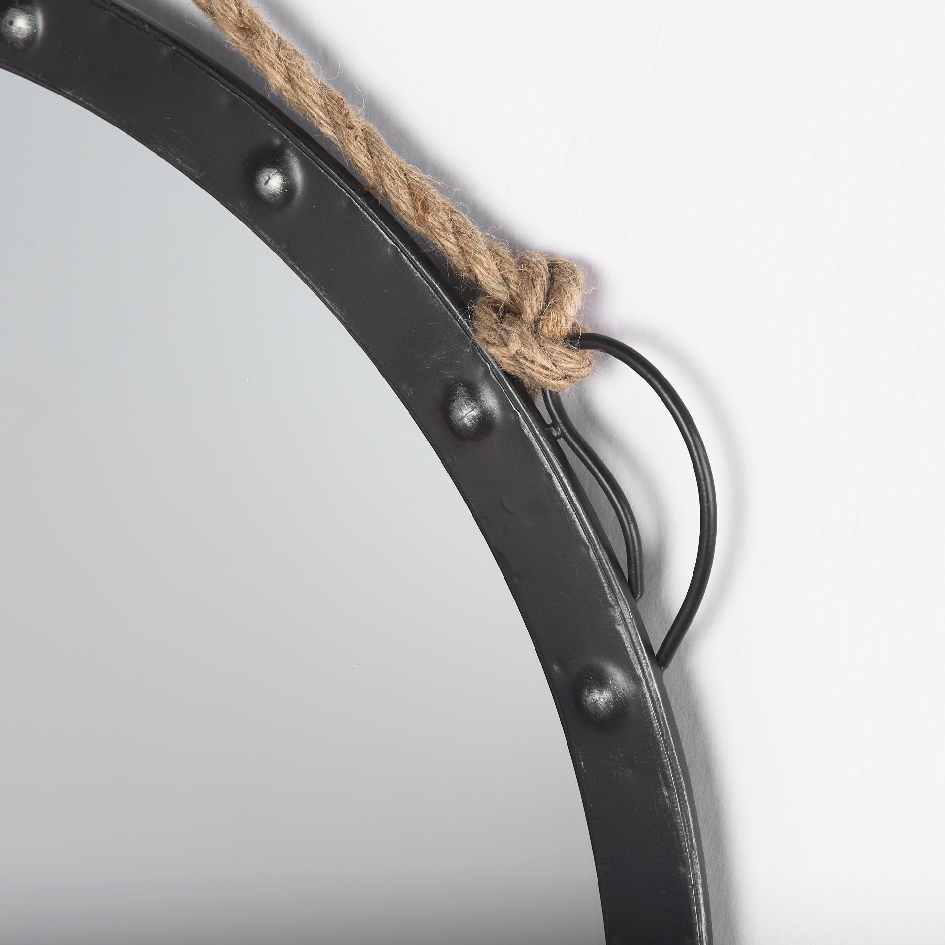 Pendula 27L x 27H Round Metal Frame Mirror