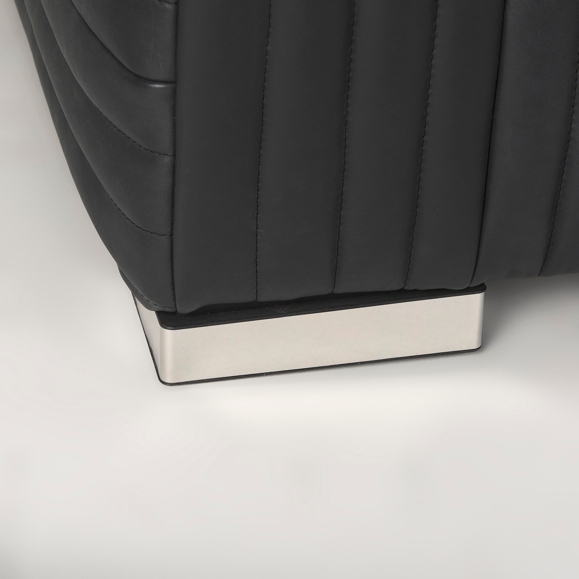 Ricciardo Arm Chair