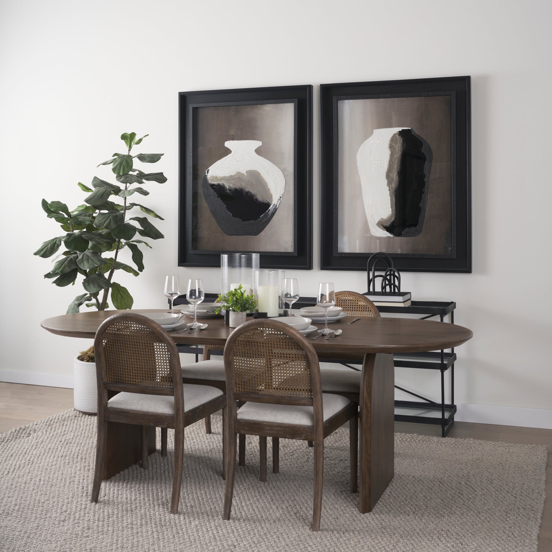 Isla Oval Dining Table