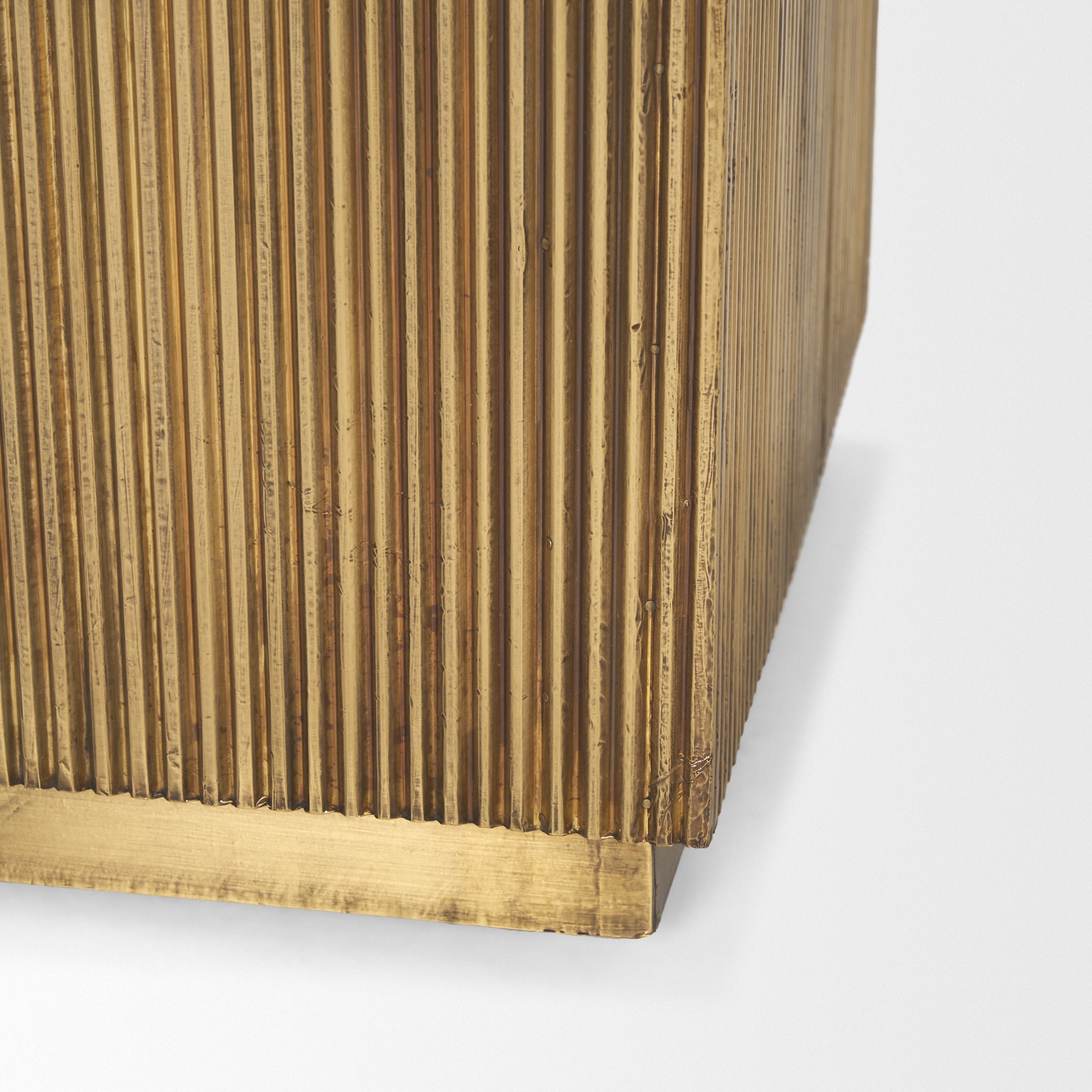 Satima Accent Table