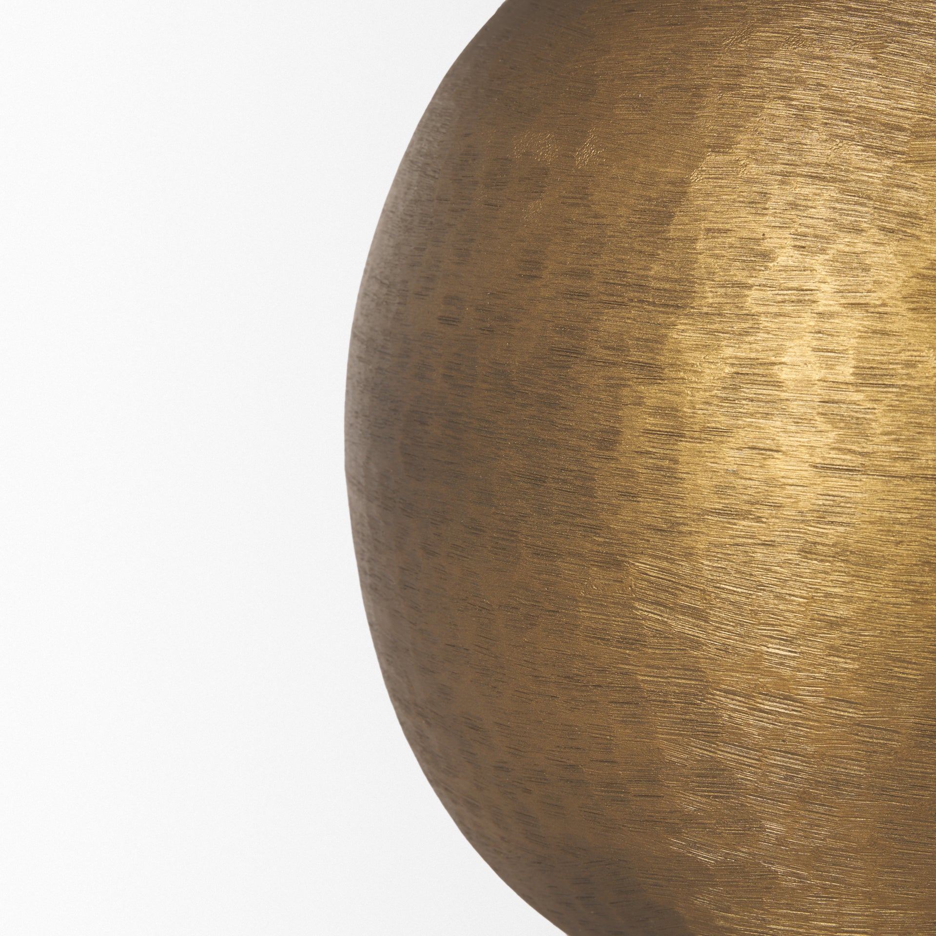 Sadiyah Antiqued Gold Brushed Metal w/ Cream Shade Table Lamp