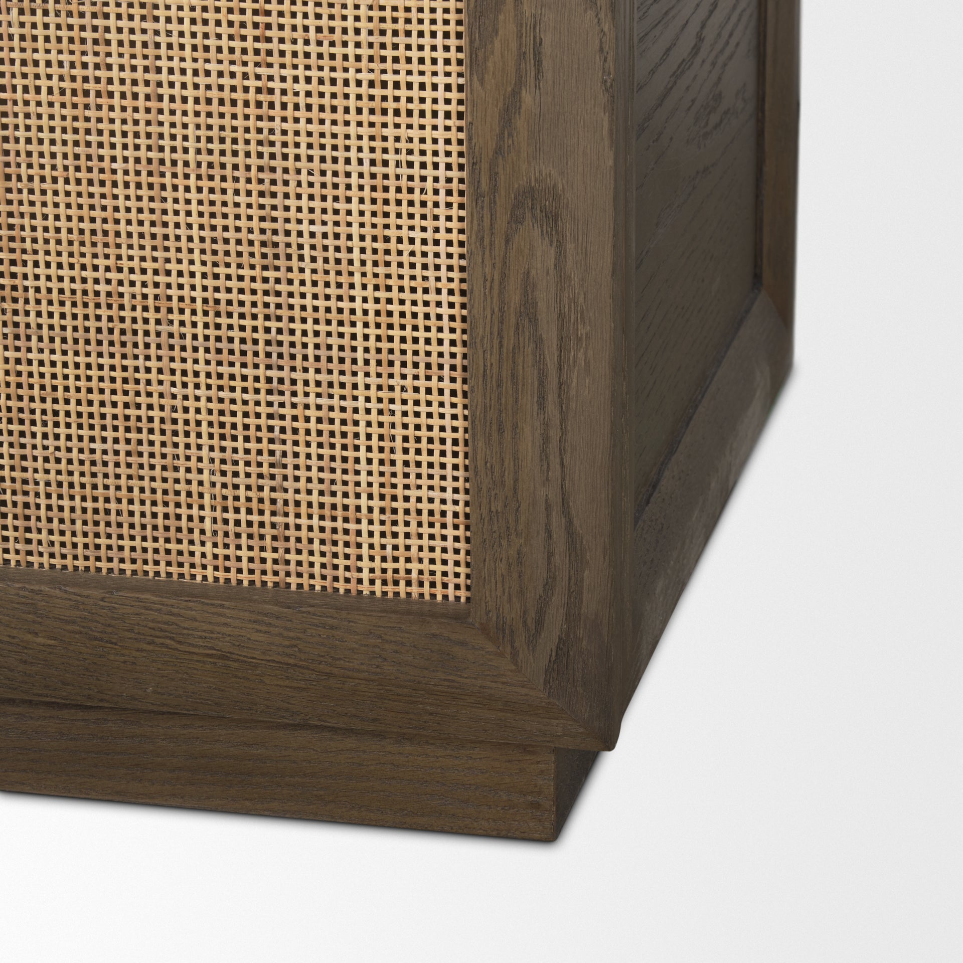 Sina Curio Cabinet