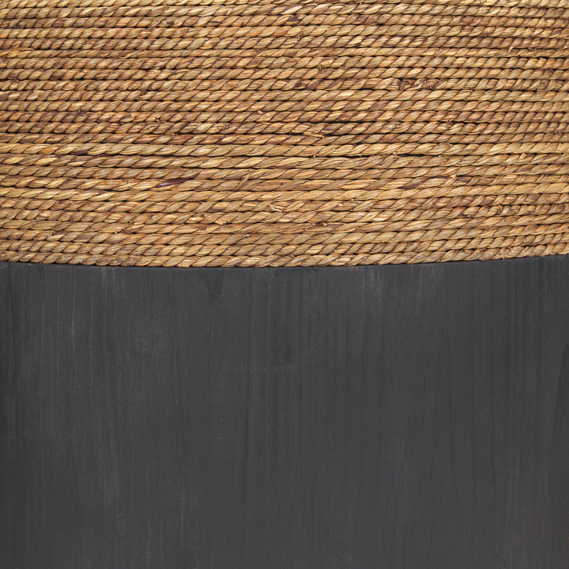 Wenopa Accent Tables