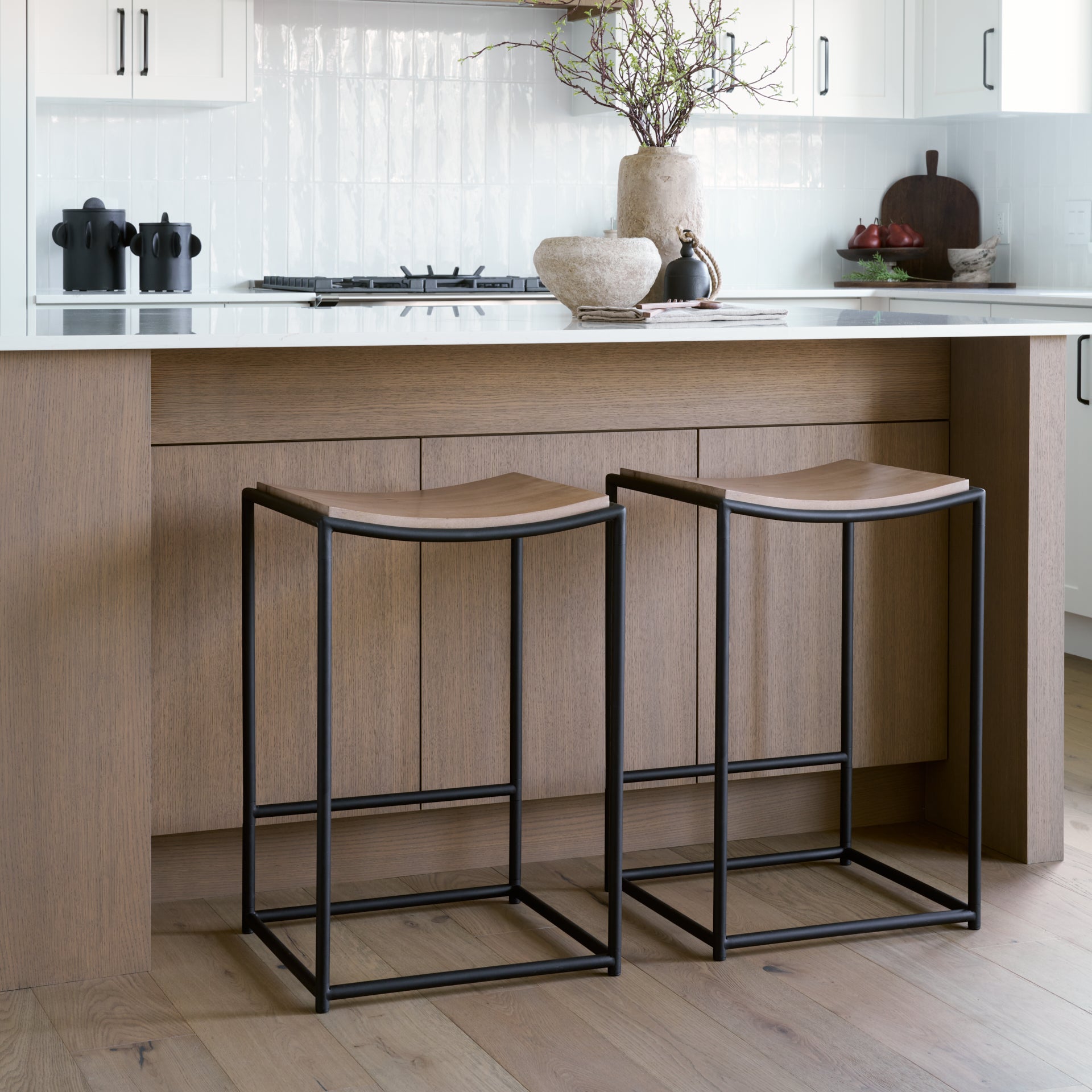 Taniel Counter Stool