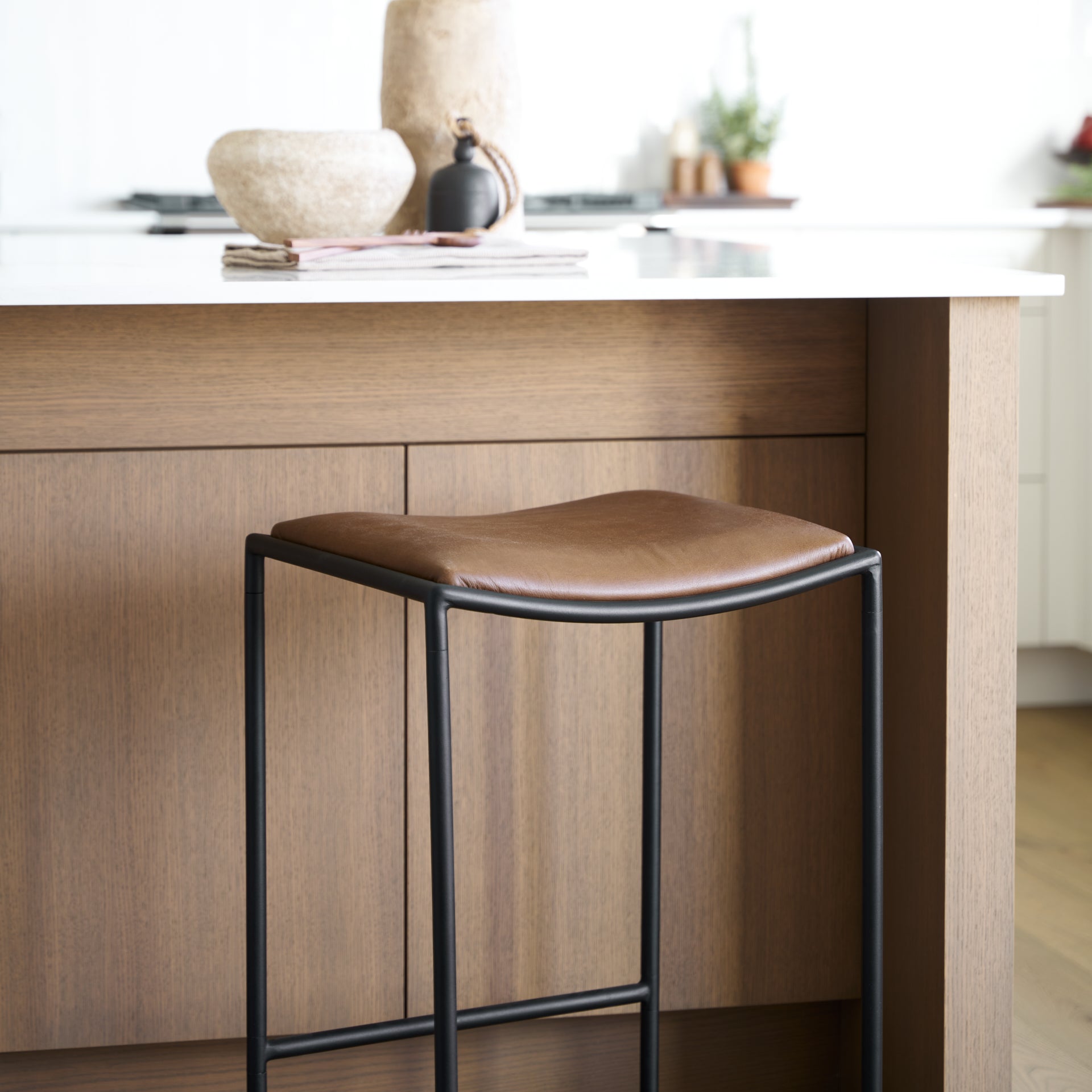 Taniel Counter Stool