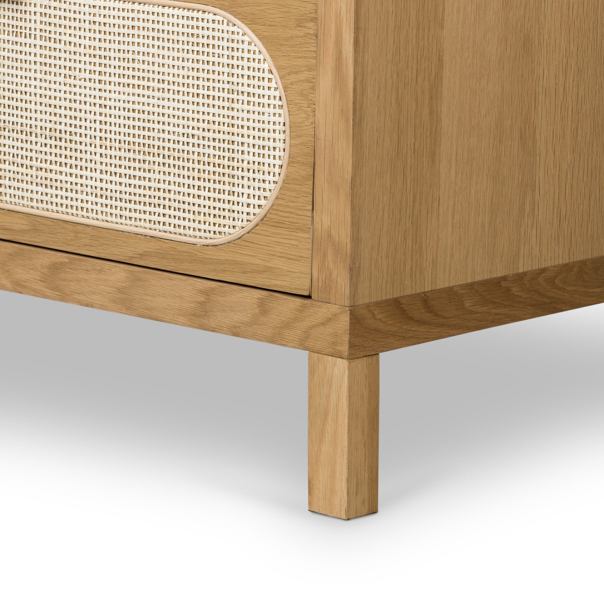 Allegra 8 Drawer Dresser