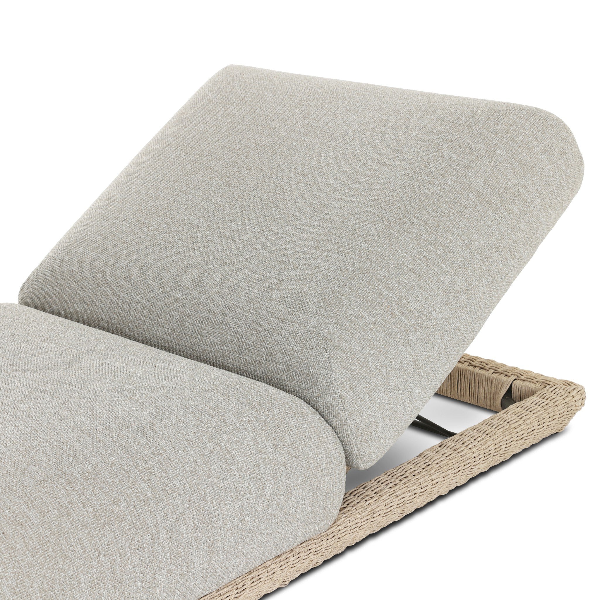 Evander Outdoor Chaise