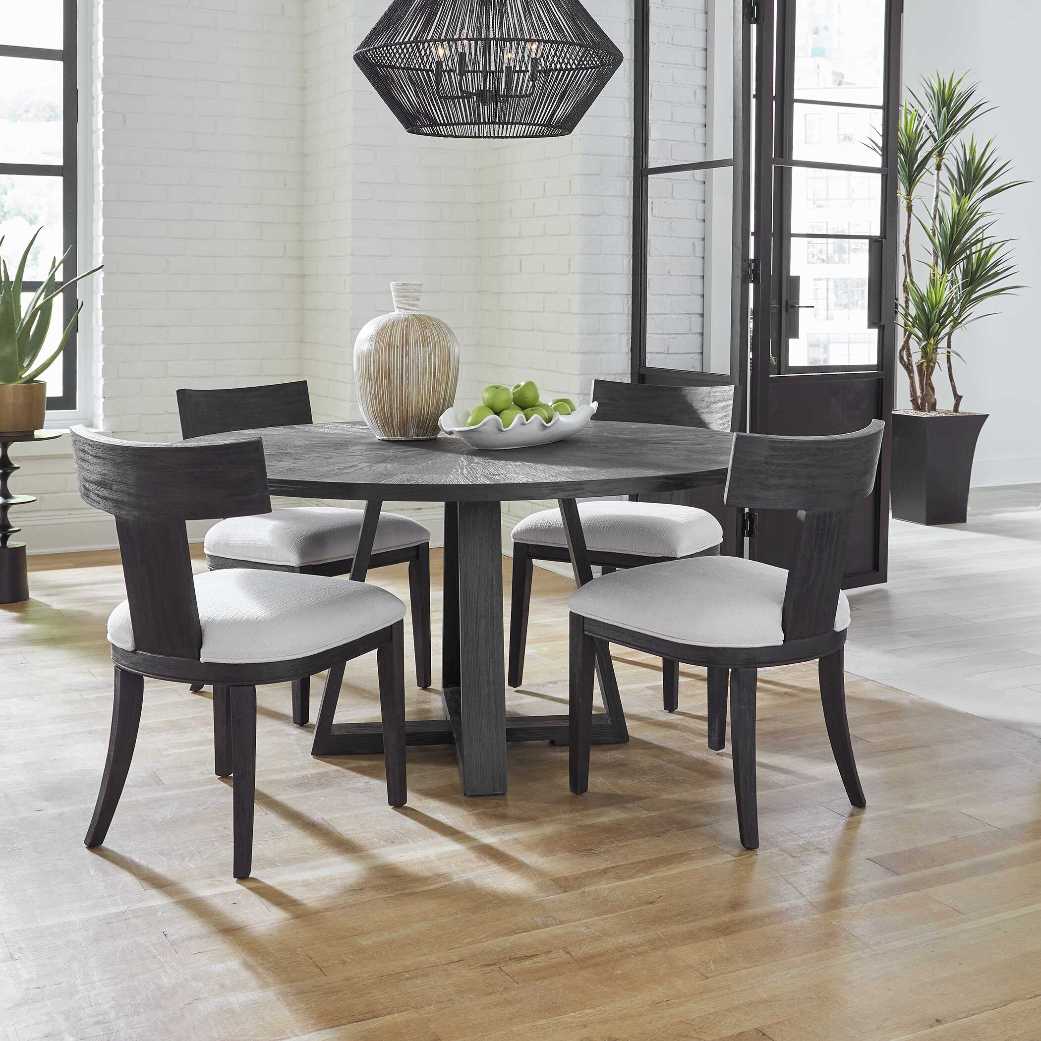 Ruffled Feathers Indoor-Outdoor Bowl