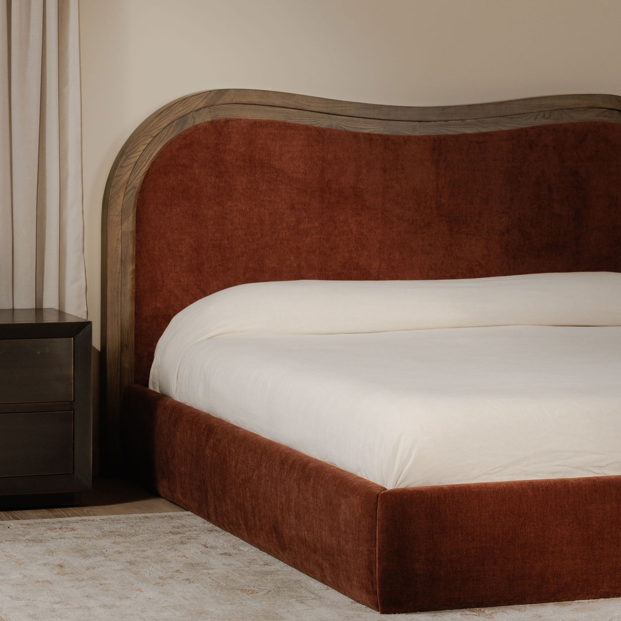 Camilla Bed