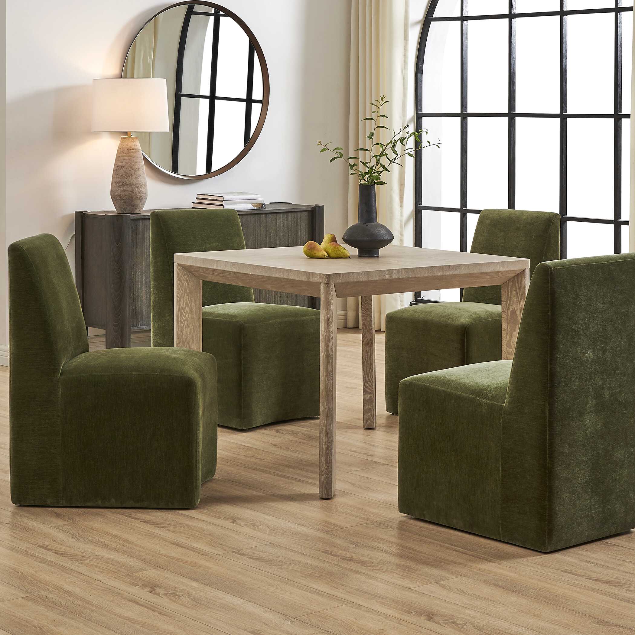 Noval Dining Game Table