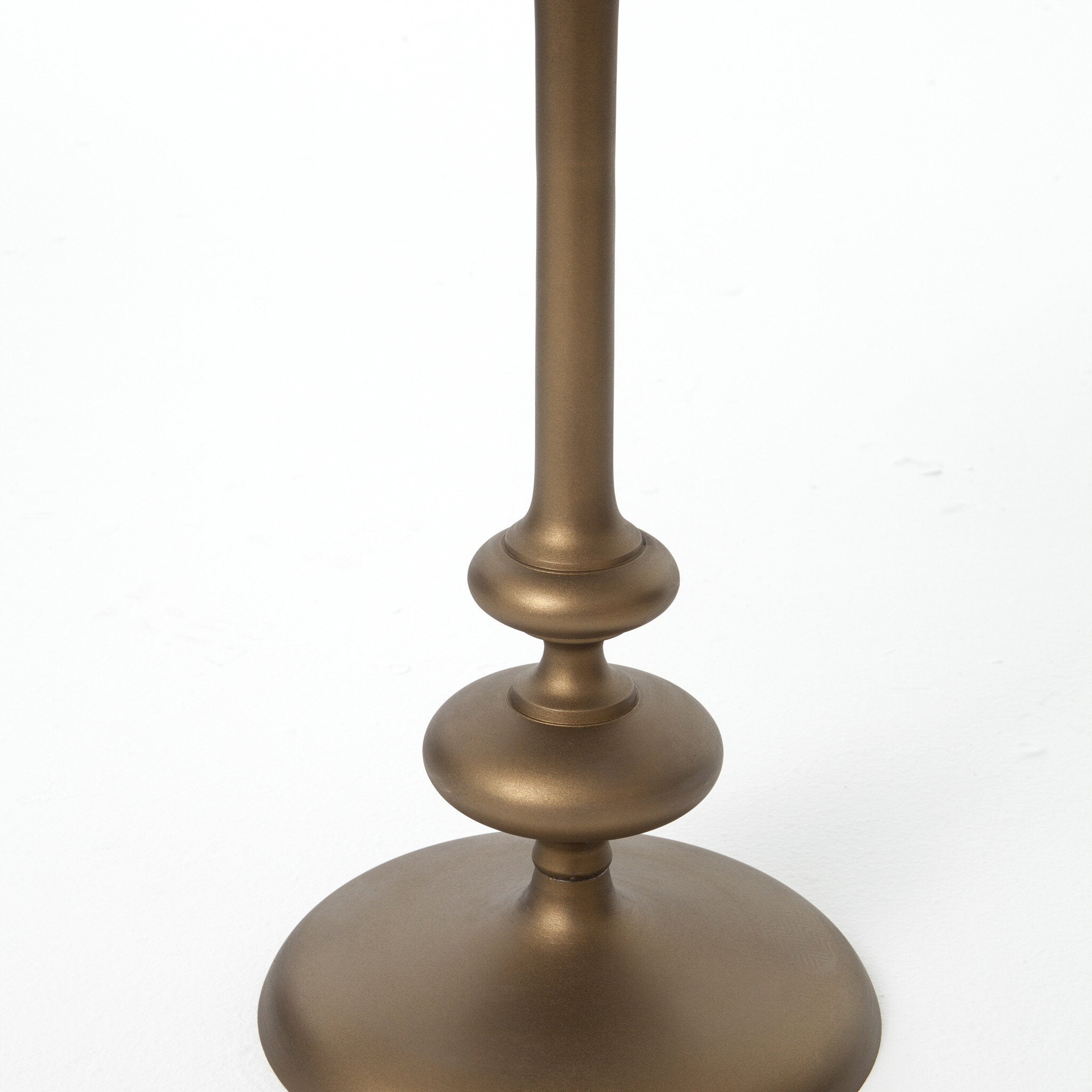 Marlow Matchstick Pedestal Table - Aluminum Matte Brass