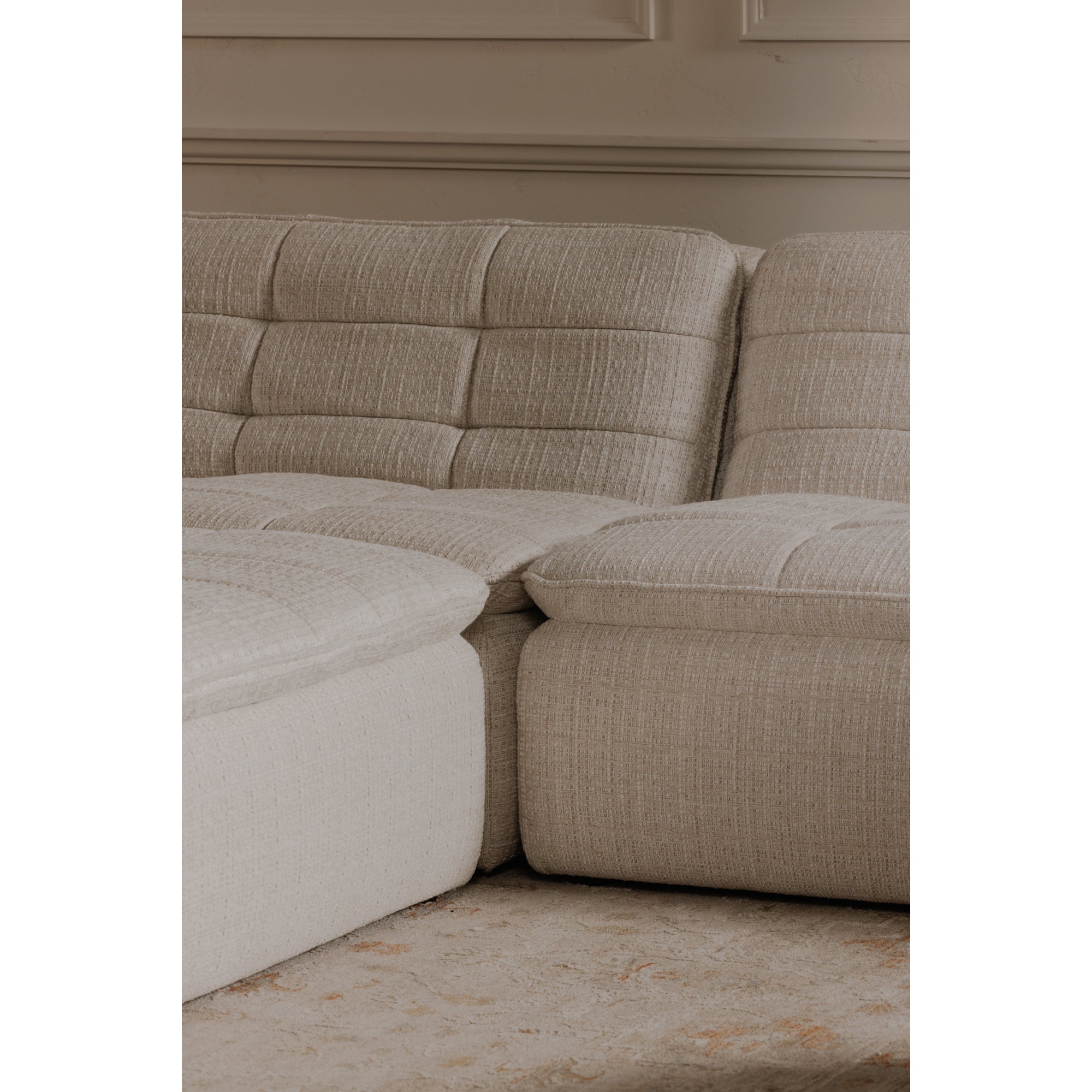 Lino Slipper Chair