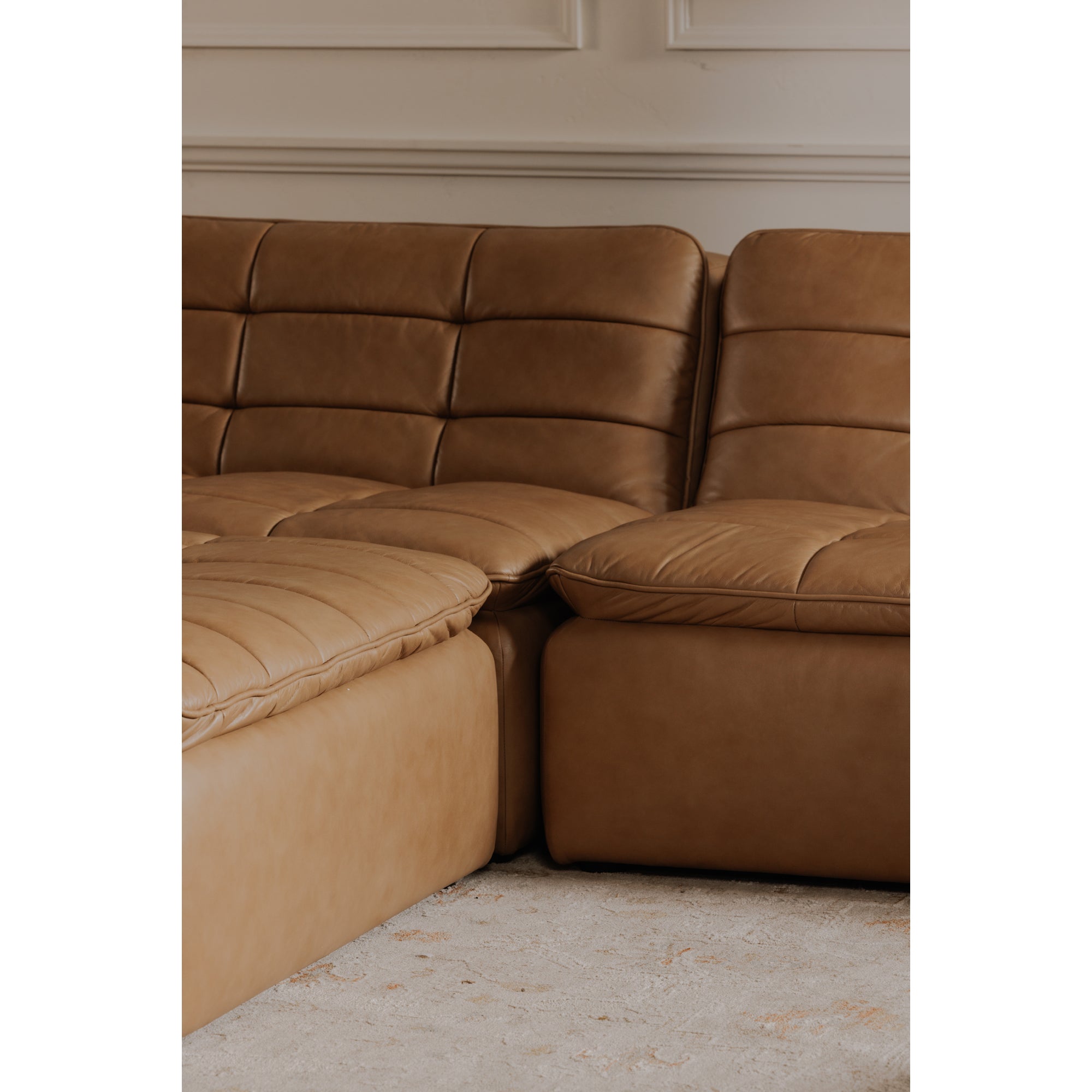 Lino Slipper Chair Tan