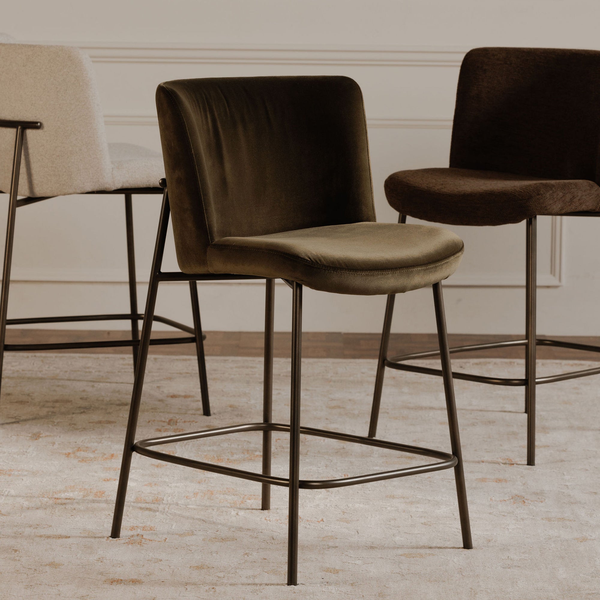 Early Bar Stool