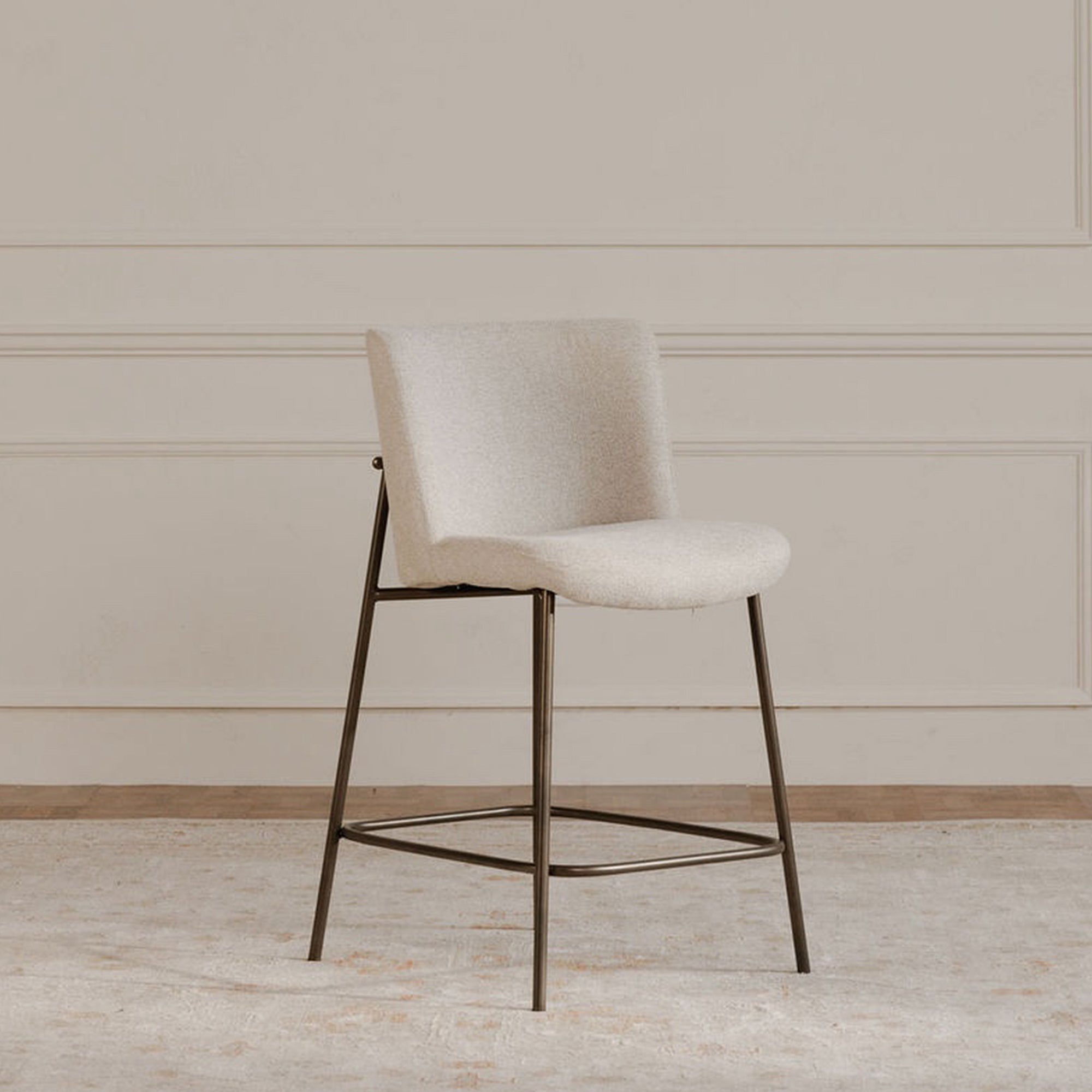 Early Bar Stool
