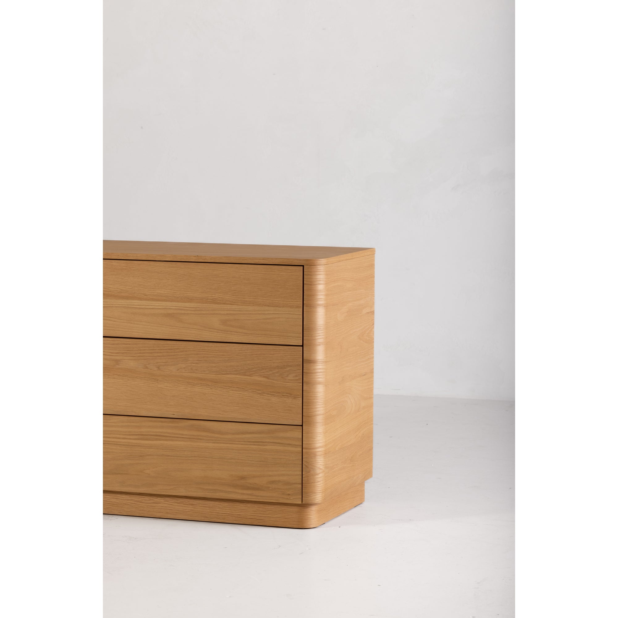 Round Off Dresser
