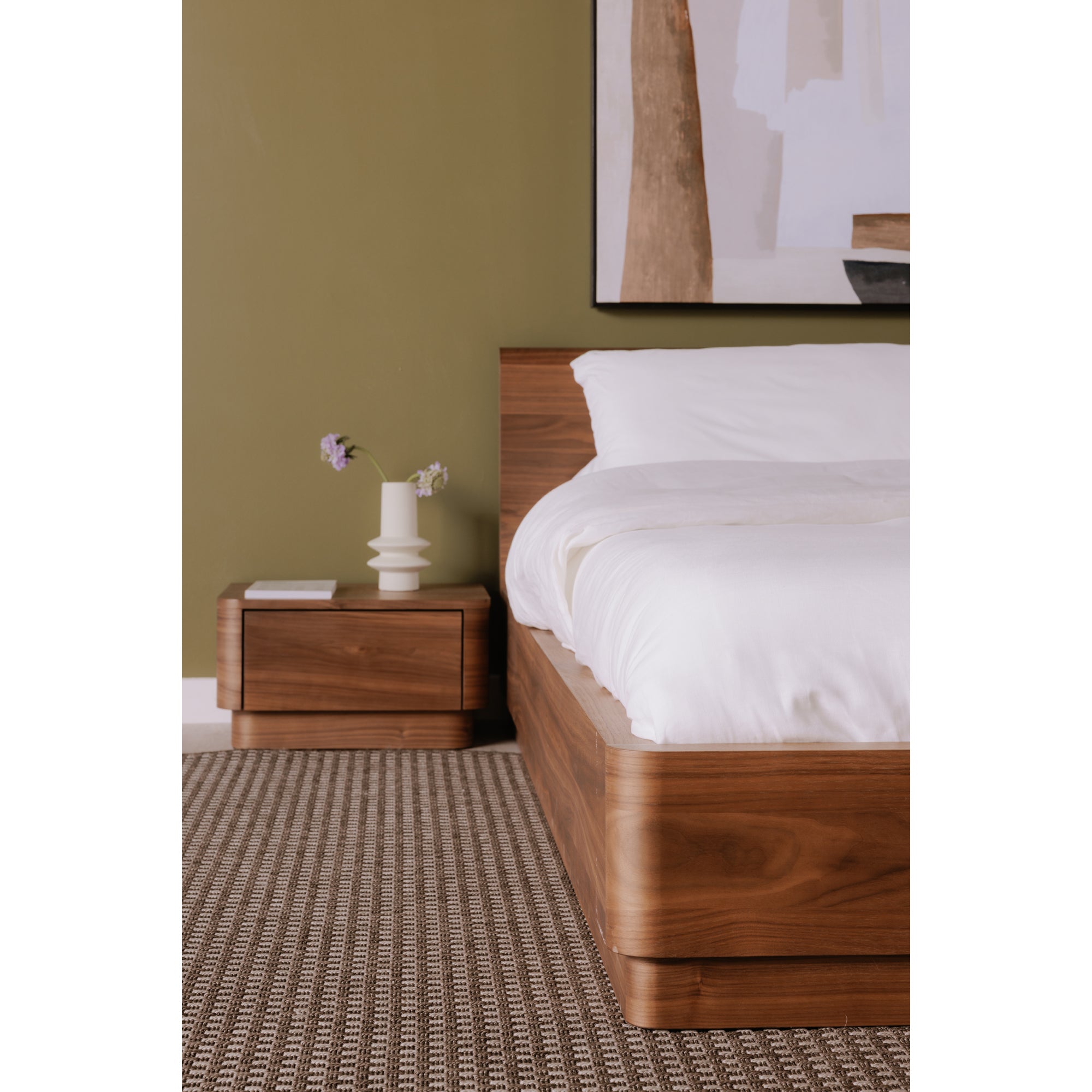 Round Off Bed