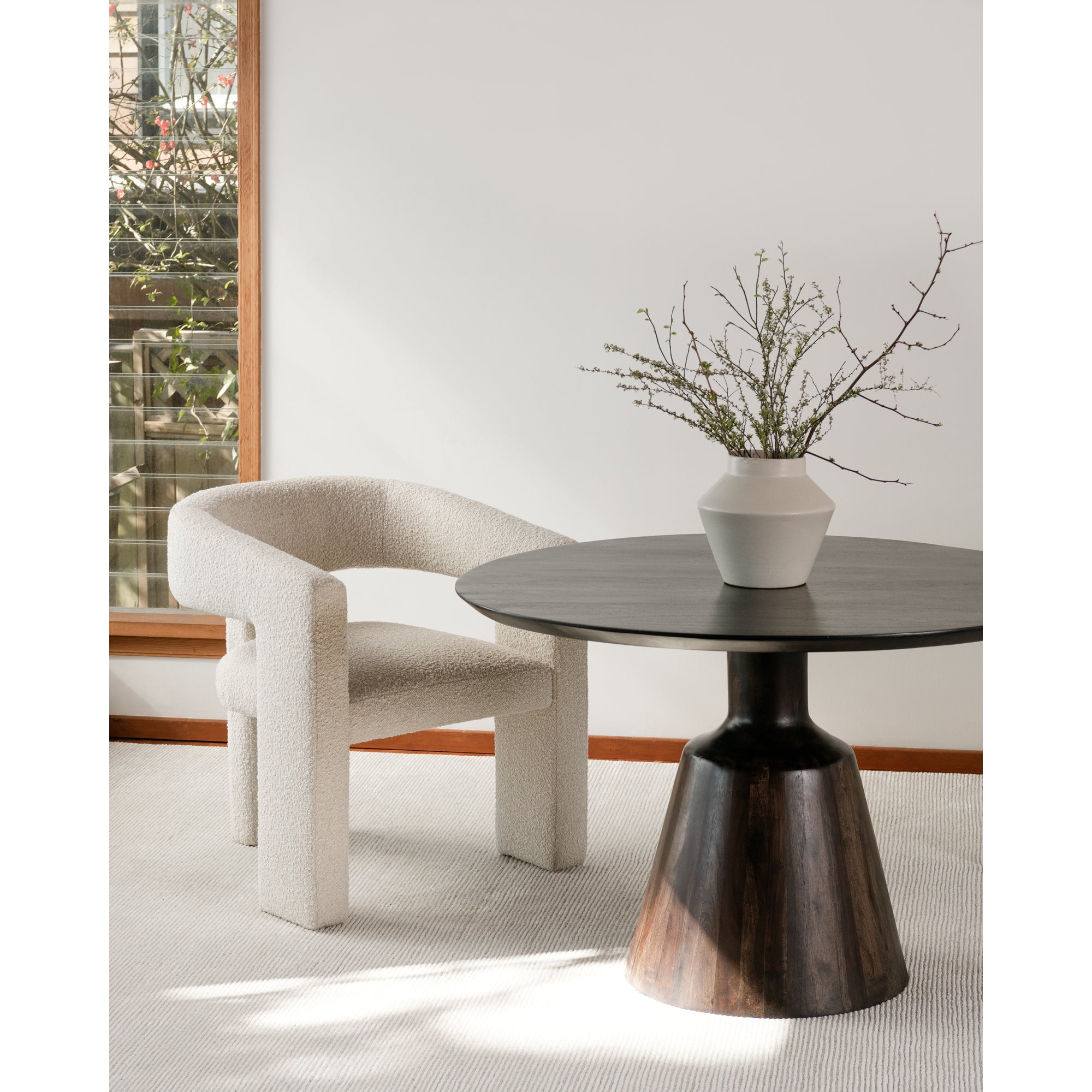 Elo Chair