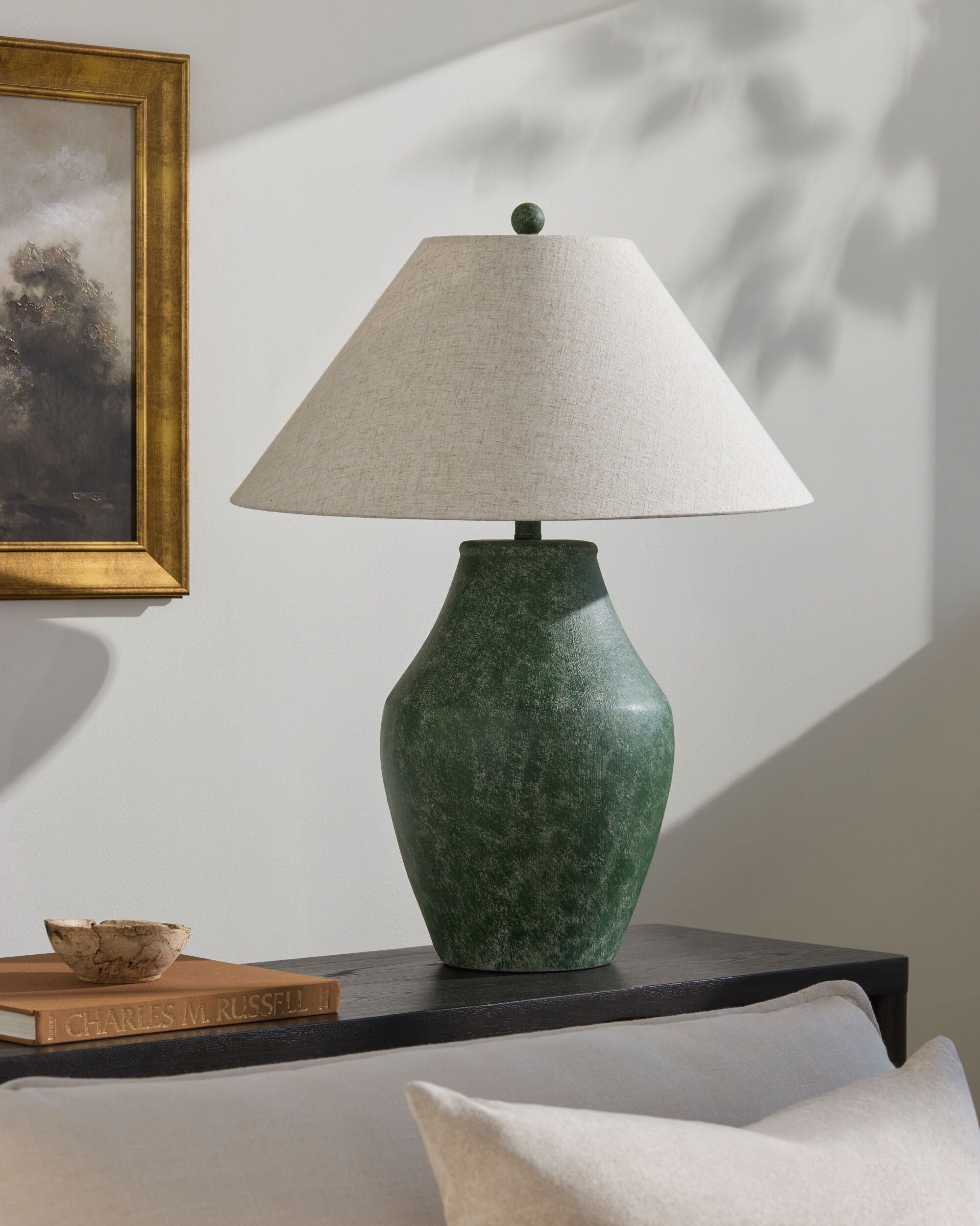 Amaryllis Accent Table Lamp
