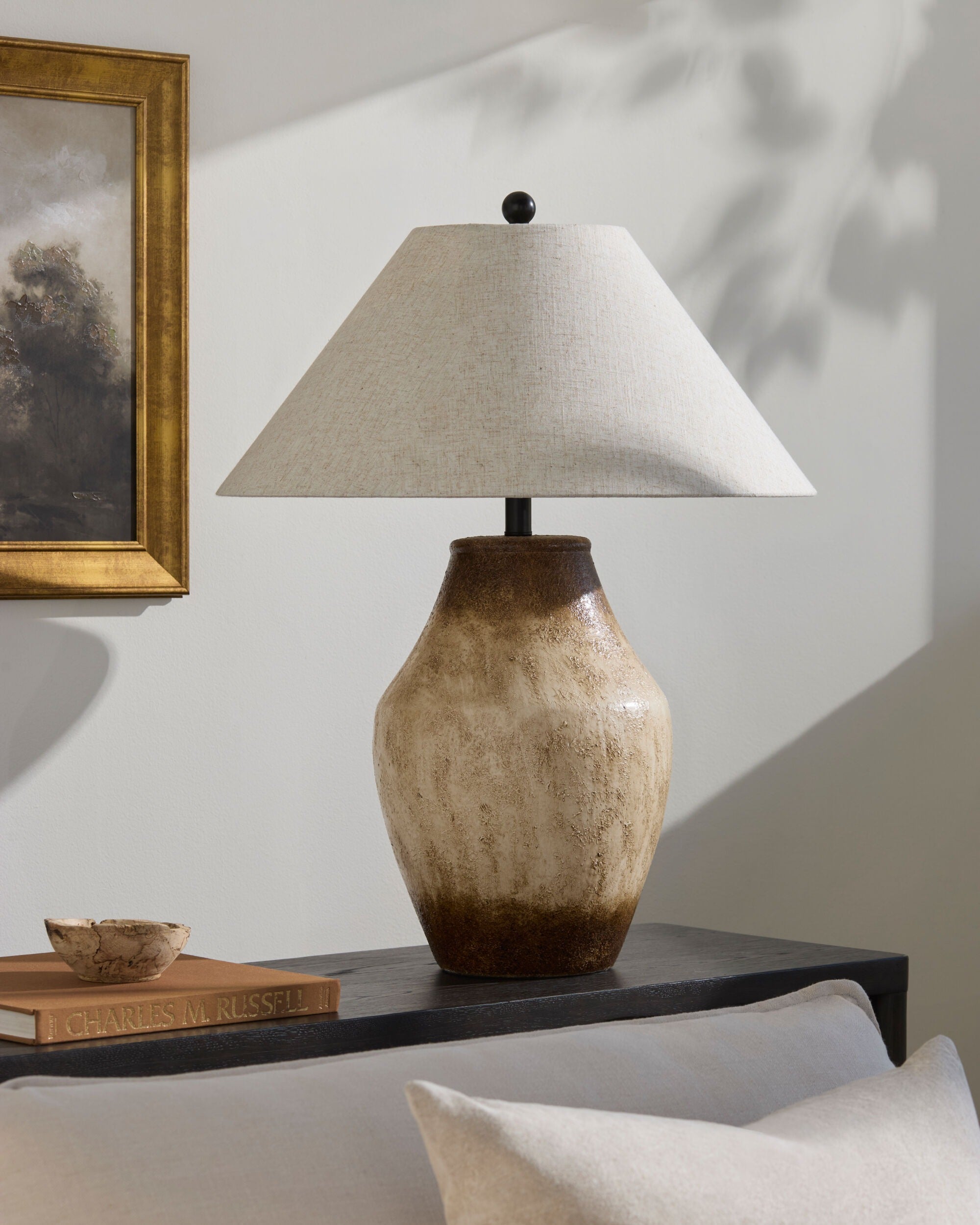Amaryllis Accent Table Lamp