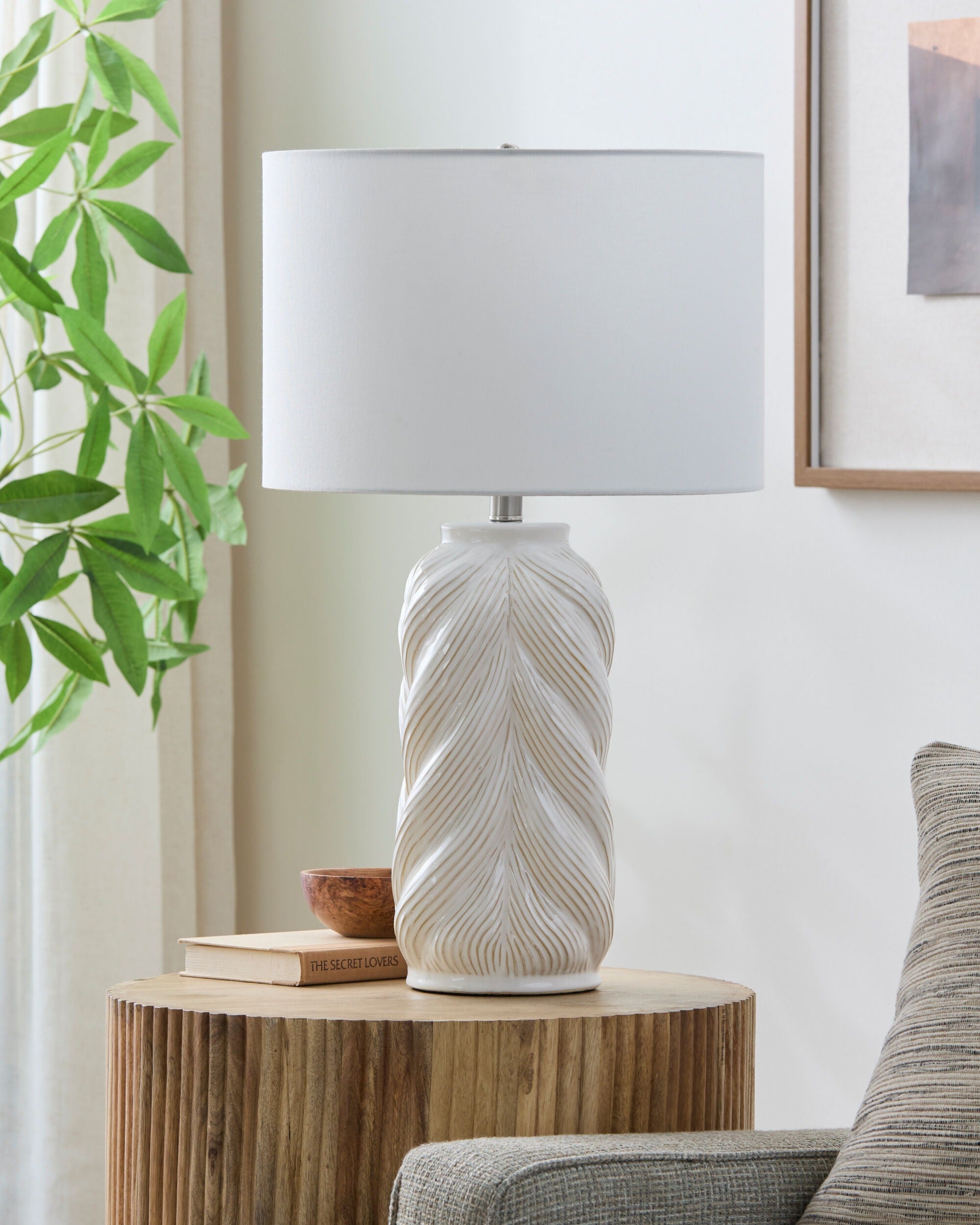 Pescia Accent Table Lamp